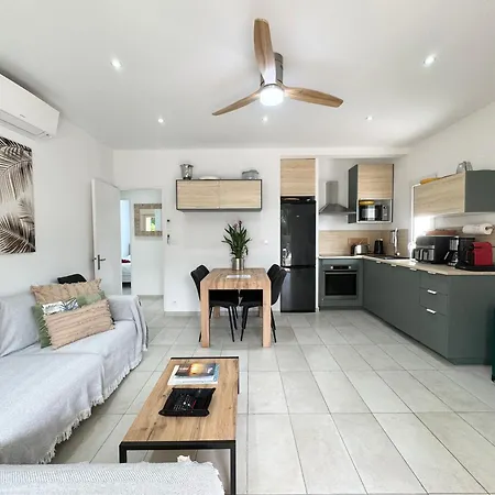 3ch Sur Terrasse Et Jardin Privatif 400m De La Cavalaire-sur-Mer