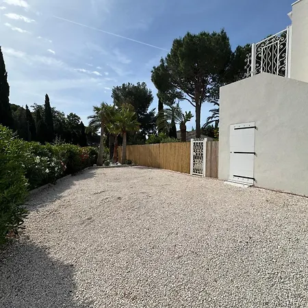 3ch Sur Terrasse Et Jardin Privatif 400m De La