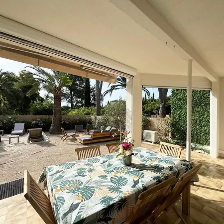 3ch Sur Terrasse Et Jardin Privatif 400m De La * Cavalaire-sur-Mer